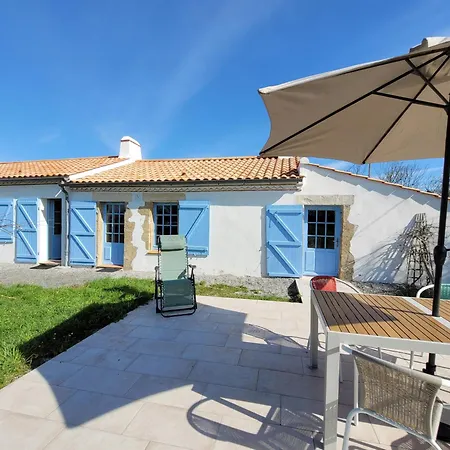 Holiday home Maison Paisible